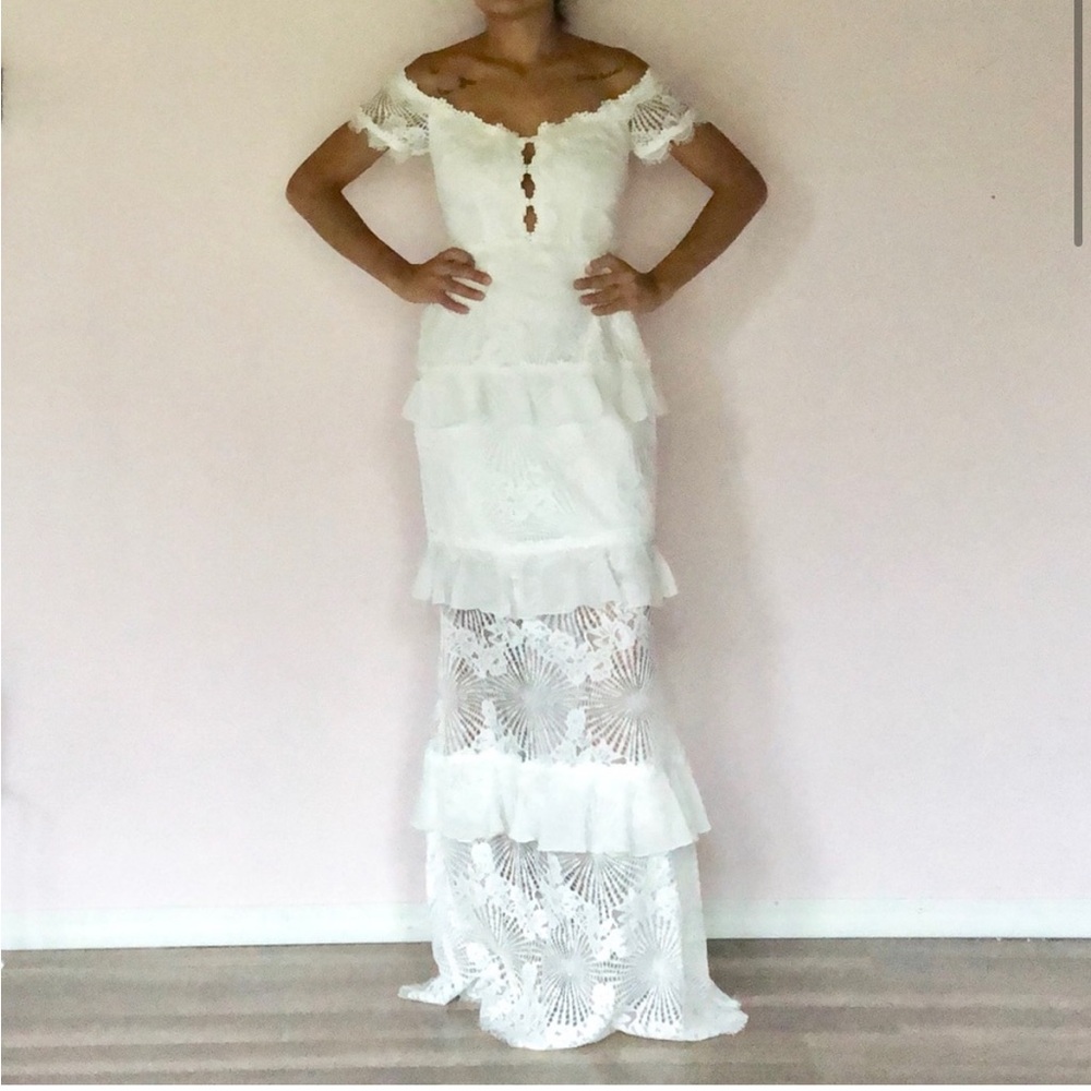 ‼️SALE‼️New Foxiedox Ruffle tier mermaid gown dress